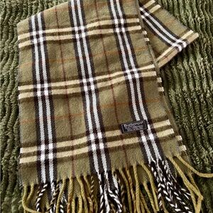 Gorgeous Burberry Green Wide Check Plaid Lambswool Scarf